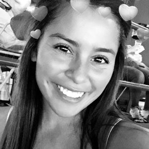 Meet your Posher, Desiree